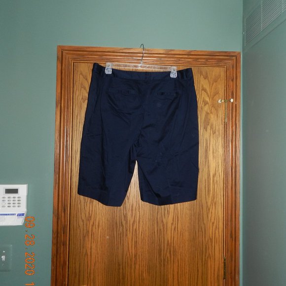 Women's Jones New York Navy Shorts - Picture 2 of 3